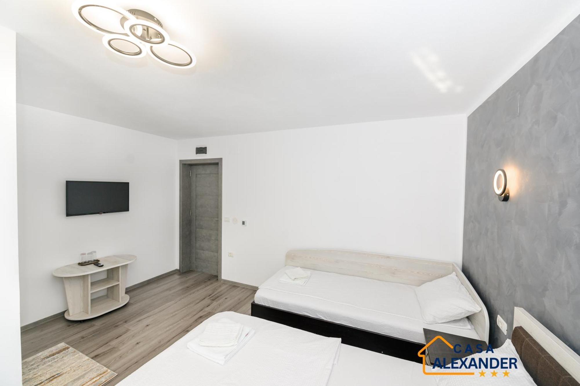 Casa Alexander Hotell Călimăneşti Exteriör bild