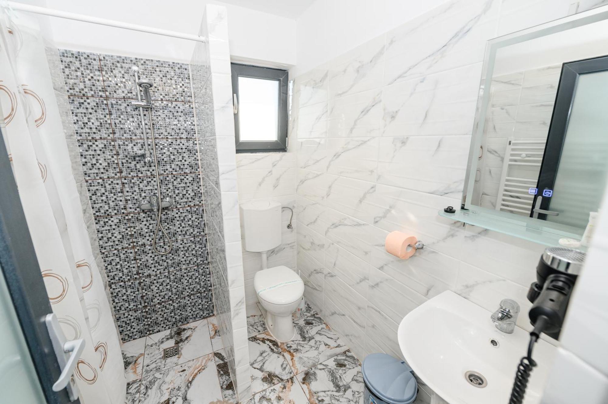 Casa Alexander Hotell Călimăneşti Exteriör bild