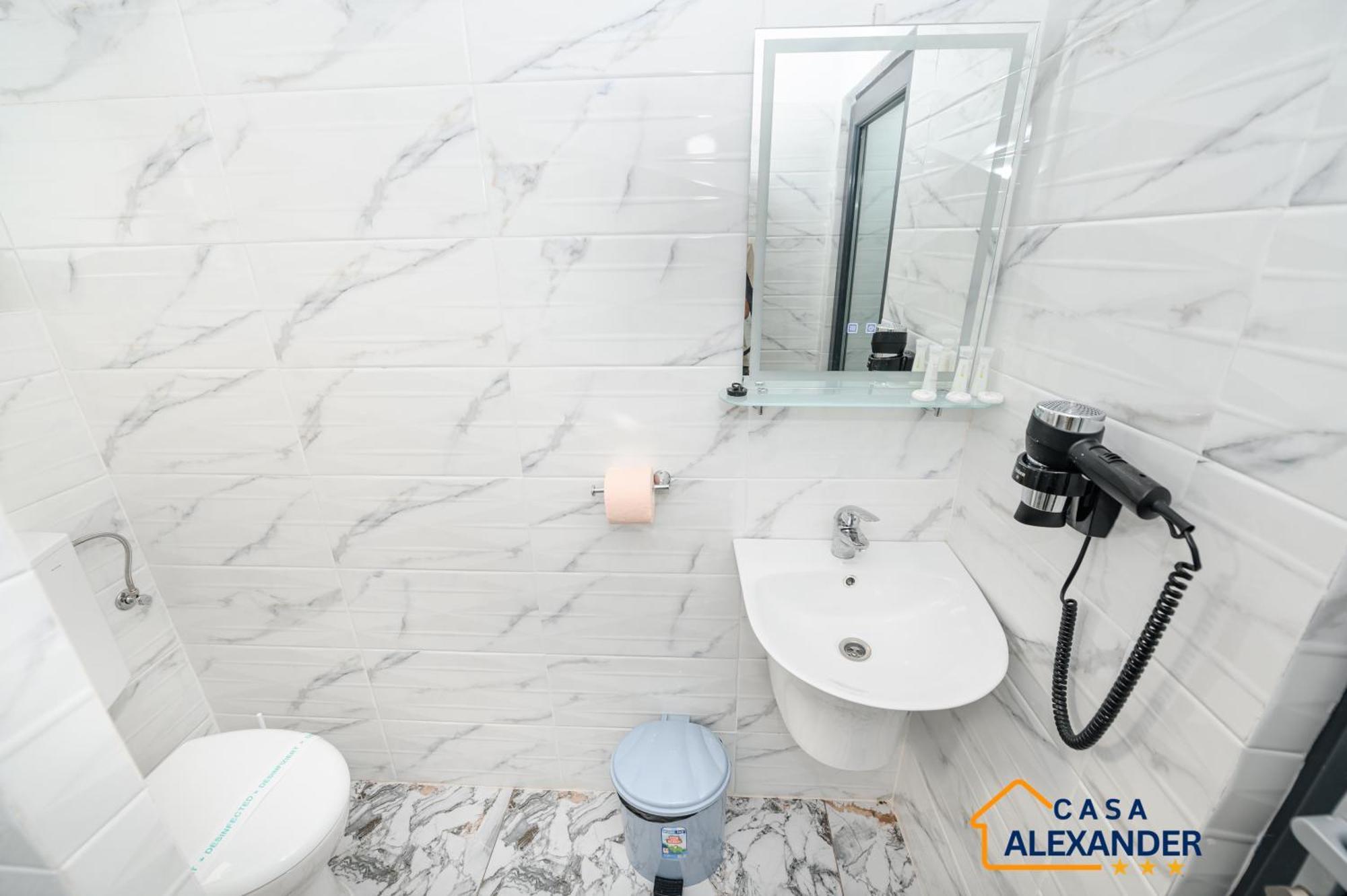 Casa Alexander Hotell Călimăneşti Exteriör bild