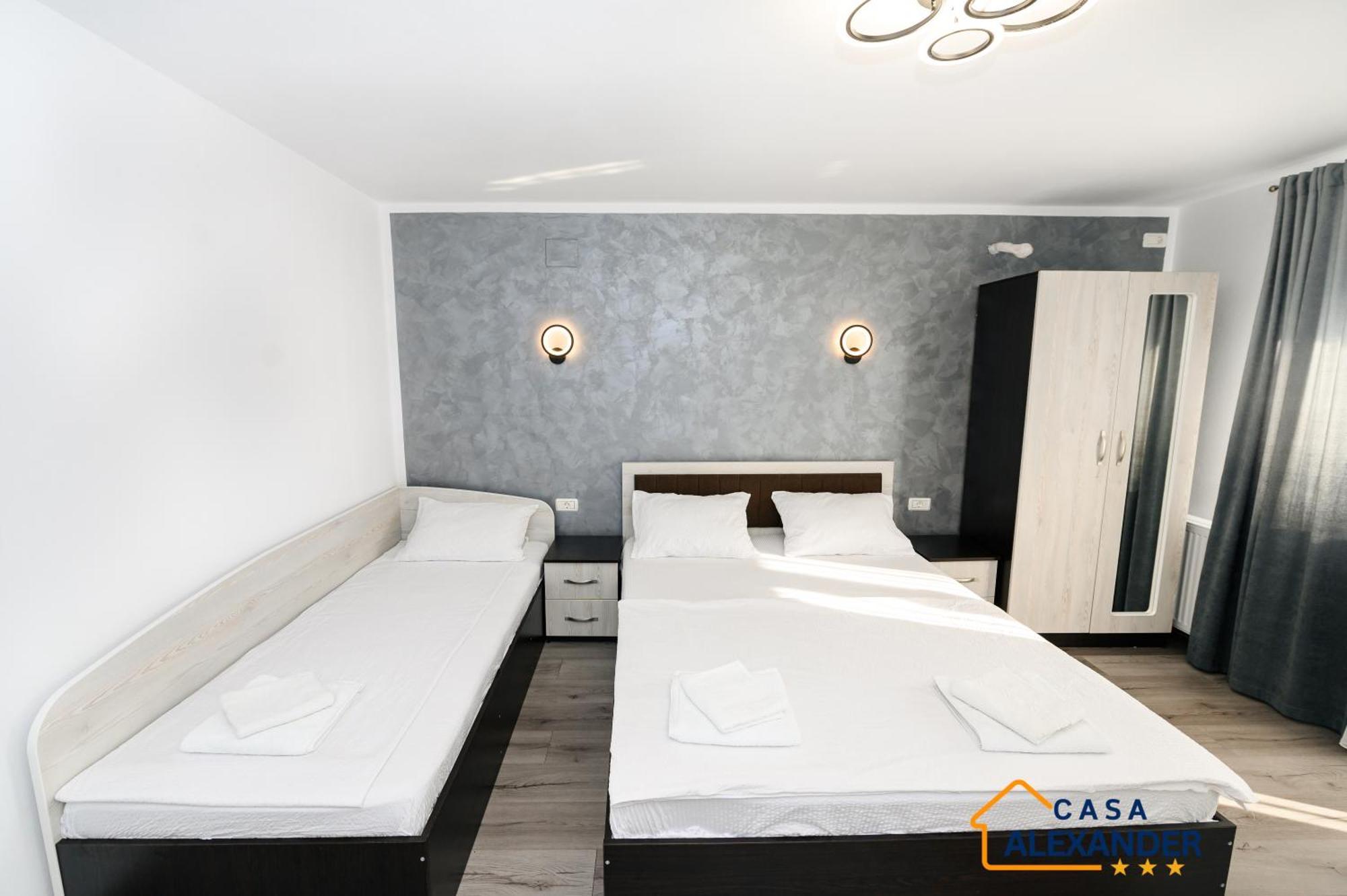 Casa Alexander Hotell Călimăneşti Exteriör bild