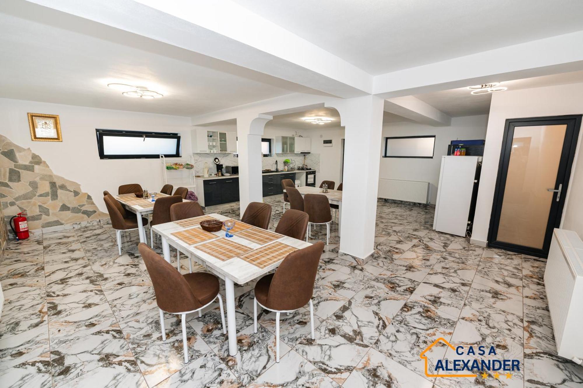 Casa Alexander Hotell Călimăneşti Exteriör bild